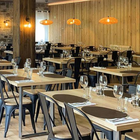 Imagen del bar/restaurante del Hotel Port 1730. Foto 2