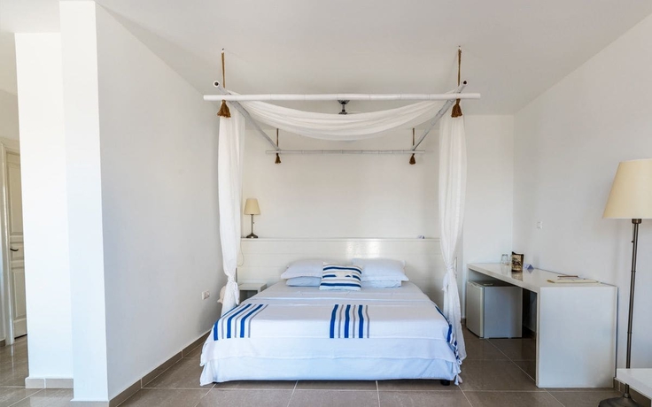 Imagen de la habitación del Hotel Port Alacati. Foto 6