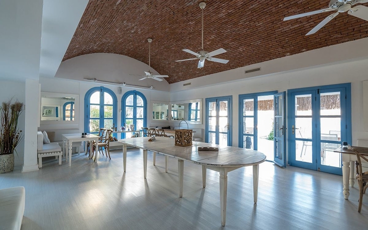 Imagen del bar/restaurante del Hotel Port Alacati. Foto 4
