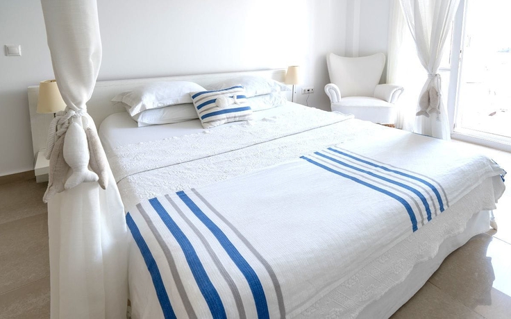 Imagen de la habitación del Hotel Port Alacati. Foto 10