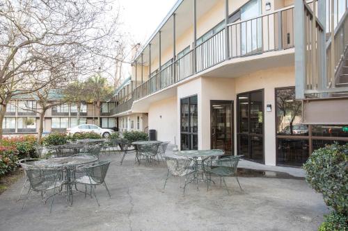 Imagen general del Hotel Port Allen Inn. Foto 5