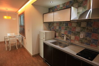 Imagen de la habitación del Hotel Port Avenue and Resort. Foto 9