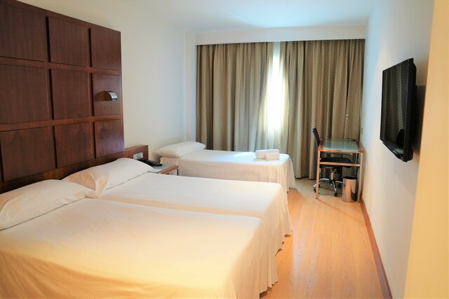 Imagen de la habitación del Hotel Port Azafata Valencia. Foto 3