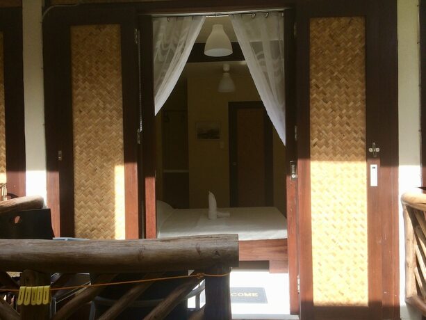 Imagen general del Hotel Port Barton Le Cou De Tou Village Resort. Foto 3