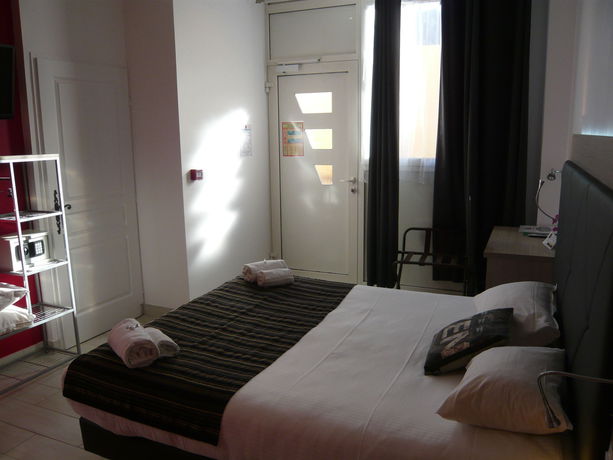 Imagen del bar/restaurante del Hotel Port Beach. Foto 5