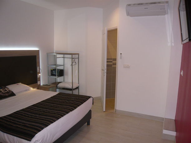 Imagen del bar/restaurante del Hotel Port Beach. Foto 6