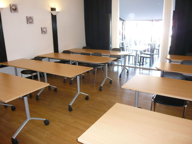Imagen de los interiores del Hotel Port Beach. Foto 16