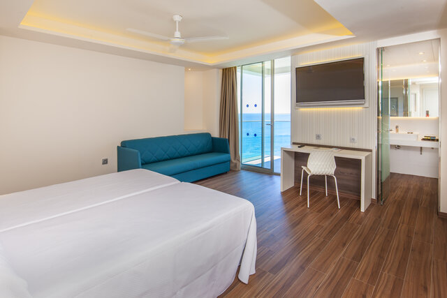 Imagen de la habitación del Hotel Port Benidorm. Foto 6