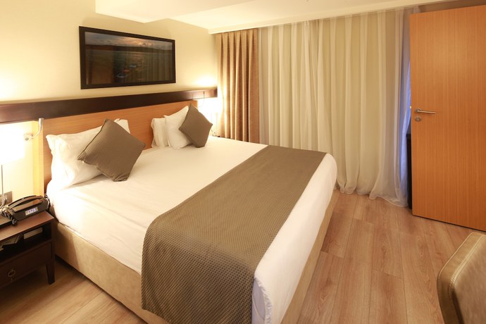 Imagen de la habitación del Hotel Port Bosphorus. Foto 3