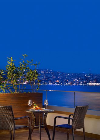 Imagen general del Hotel Port Bosphorus. Foto 1