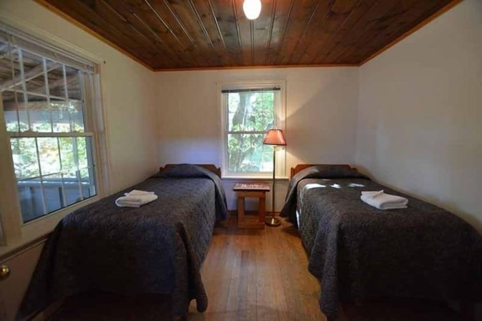 Imagen general del Hotel Port Cunnington Lodge. Foto 4