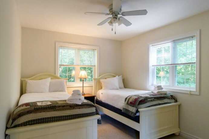 Imagen general del Hotel Port Cunnington Lodge. Foto 10