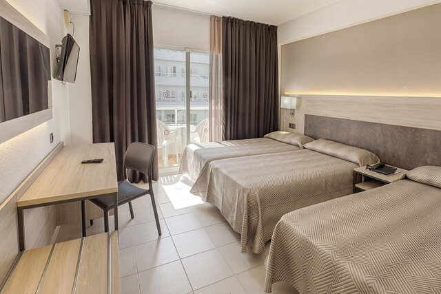 Imagen de la habitación del Hotel Port Fiesta Park. Foto 3