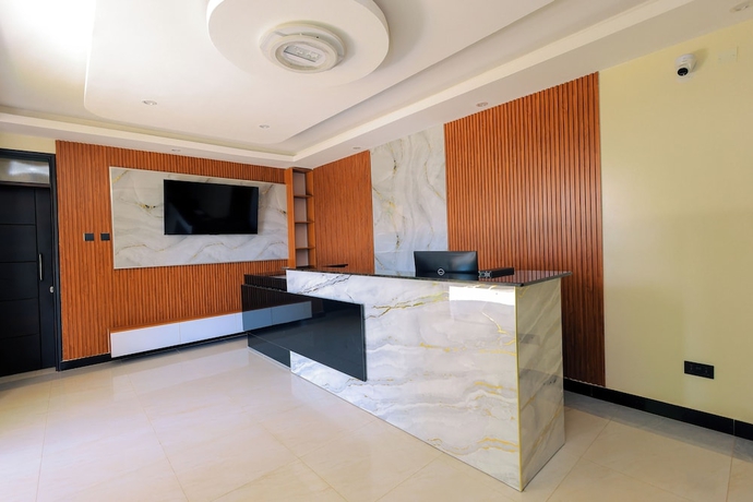Imagen de los interiores del Hotel Port Harbor. Foto 14