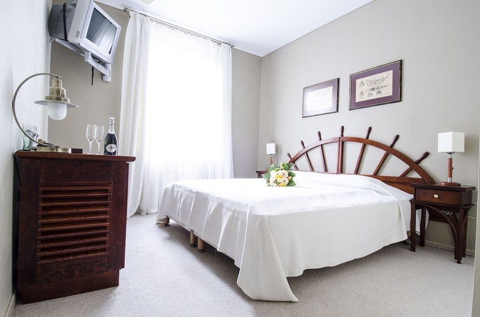 Imagen de la habitación del Hotel Port Hotel. Foto 2