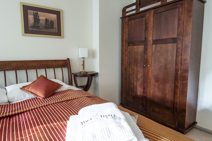 Imagen de la habitación del Hotel Port Hotel. Foto 12