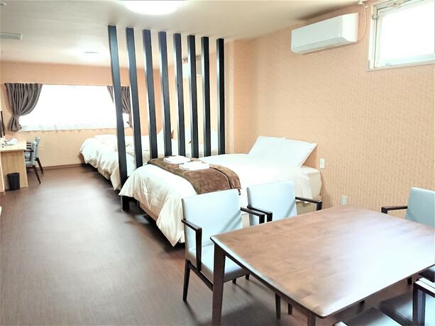 Imagen general del Hotel Port House. Foto 17