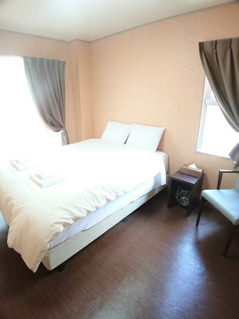 Imagen de la habitación del Hotel Port House. Foto 32