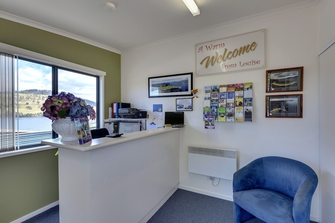 Imagen de los interiores del Hotel Port Huon Cottages. Foto 18