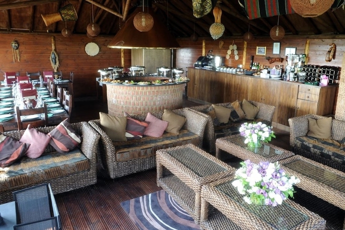 Imagen del bar/restaurante del Hotel Port Lympne Reserve - Livingstone Lodge. Foto 4