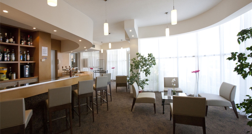 Imagen del bar/restaurante del Hotel Port Marine - Sète. Foto 3