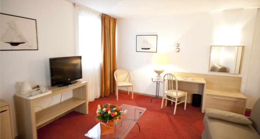 Imagen de la habitación del Hotel Port Marine - Sète. Foto 10