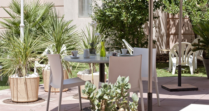 Imagen de los exteriores del Hotel Port Marine - Sète. Foto 14