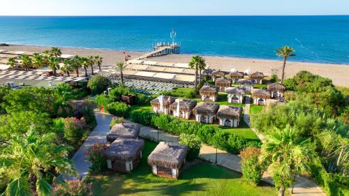 Imagen general del Hotel Port Nature Luxury Resort. Foto 15