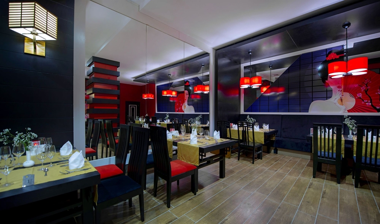 Imagen del bar/restaurante del Hotel Port Nature Luxury Resort and Spa – All Inclusive. Foto 4