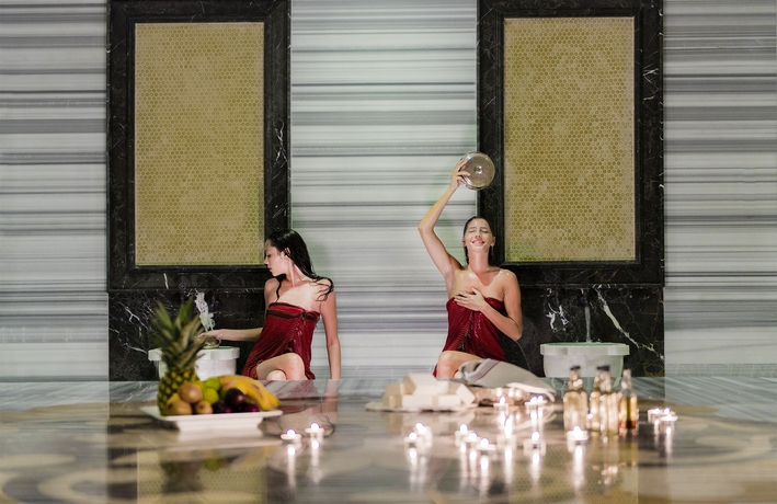 Imagen de los interiores del Hotel Port Nature Luxury Resort and Spa – All Inclusive. Foto 12