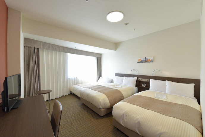 Imagen de la habitación del Hotel Port Plaza Chiba. Foto 10