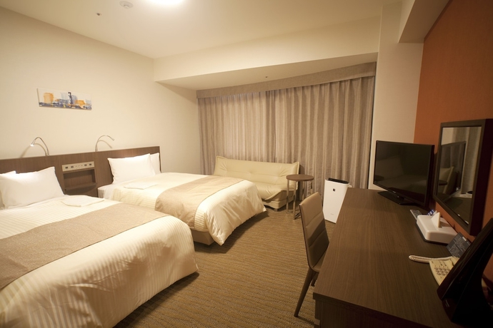 Imagen de la habitación del Hotel Port Plaza Chiba. Foto 13