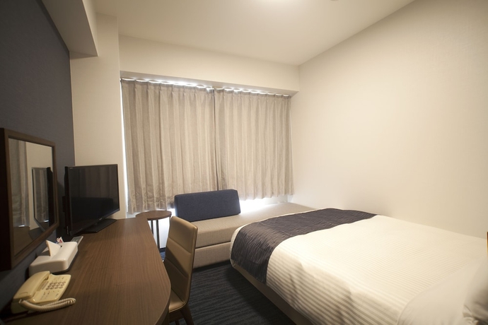 Imagen de la habitación del Hotel Port Plaza Chiba. Foto 14