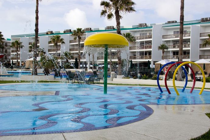 Imagen de la piscina del Hotel Port Royal Ocean Resort And Conference Center. Foto 17