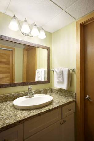 Imagen de la habitación del Hotel Port Royal Oceanfront. Foto 6