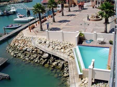 Imagen de los exteriores del Hotel Port, ST. FRANCIS BAY. Foto 5