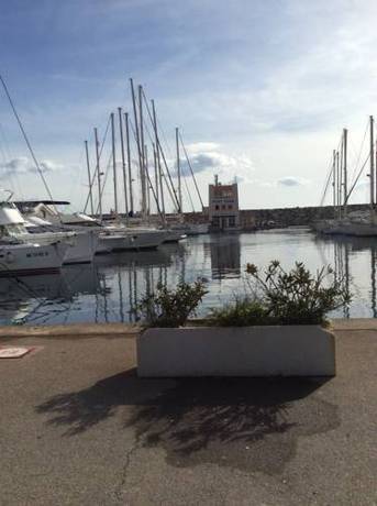 Imagen de la habitación del Hotel Port Toga. Foto 3