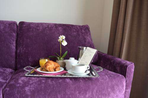 Imagen de la habitación del Hotel Port Toga. Foto 12