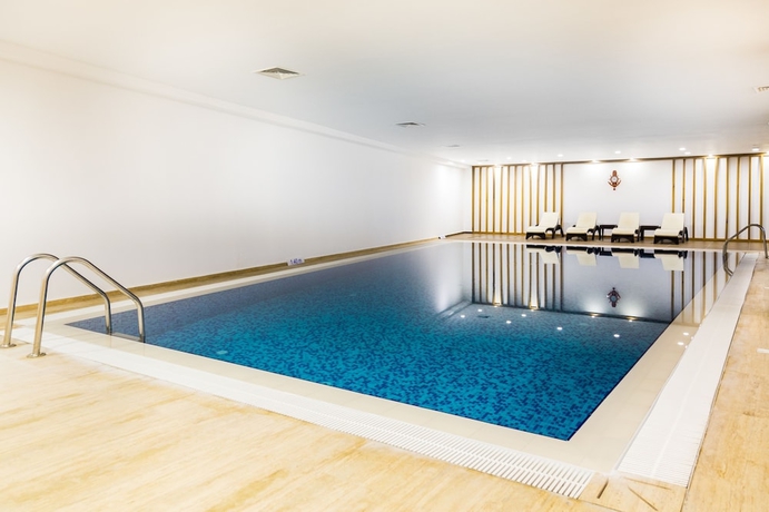 Imagen de la piscina del Hotel Port View. Foto 18