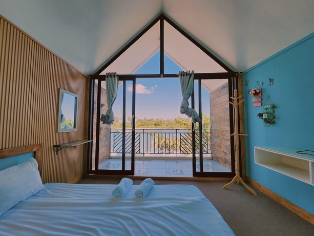 Imagen de la habitación del Hotel Port Ville Resort. Foto 9