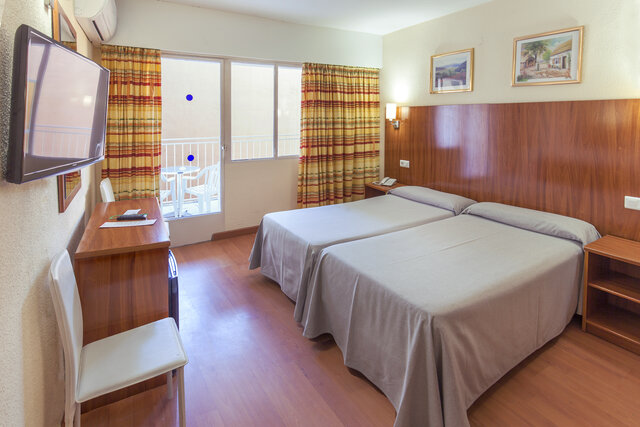 Imagen de la habitación del Hotel Port Vista Oro. Foto 2