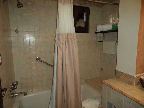 Imagen de la habitación del Hotel Porta Antigua. Foto 4
