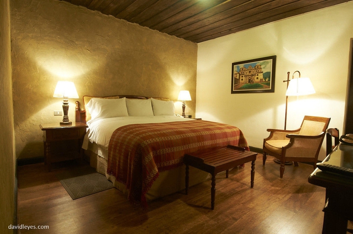 Imagen de la habitación del Hotel Porta Antigua. Foto 10