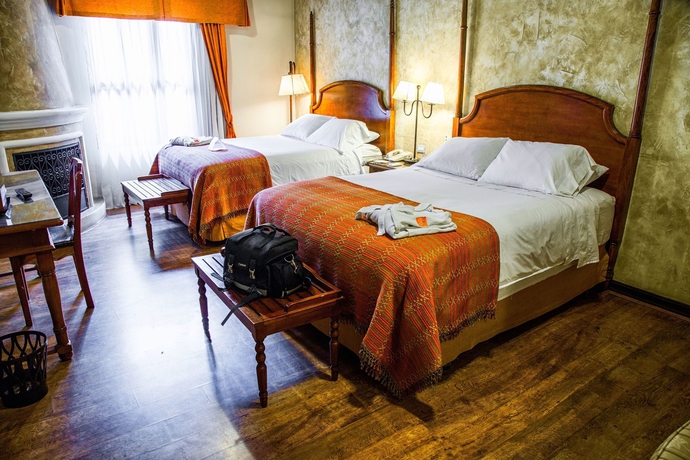 Imagen de la habitación del Hotel Porta Antigua. Foto 11