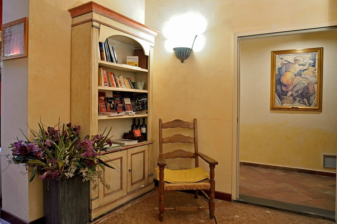 Imagen de los interiores del Hotel Porta Faenza. Foto 10