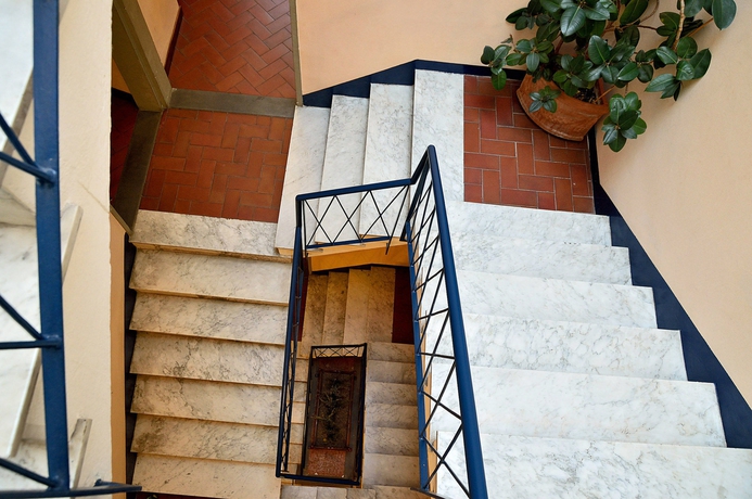 Imagen de los interiores del Hotel Porta Faenza. Foto 11