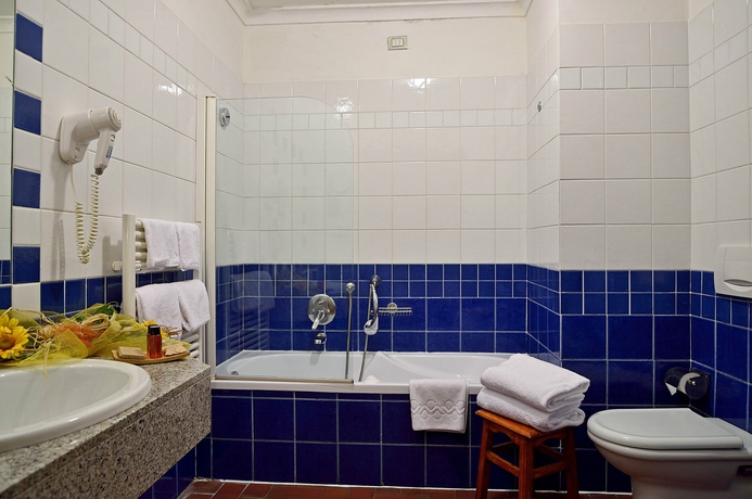 Imagen de la habitación del Hotel Porta Faenza. Foto 4