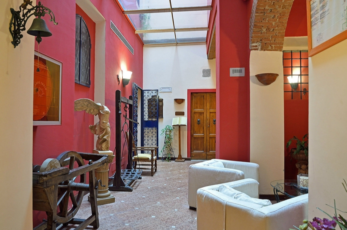 Imagen de los interiores del Hotel Porta Faenza. Foto 14