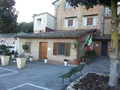 Imagen de los exteriores del Hotel Porta Romana. Foto 6