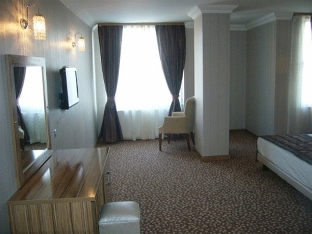 Imagen general del Hotel Porta Romanos. Foto 1